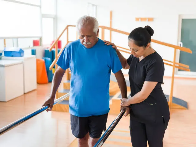Geriatric physiotherapy for elderly care